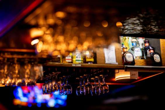 Vietnam : un barman arrêté pour avoir tué deux touristes avec du limoncello frelaté