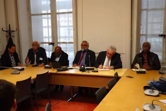 Avenir institutionnel : 