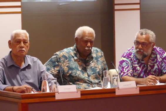 Avenir institutionnel : le FLNKS confirme sa participation à la suite des discussions