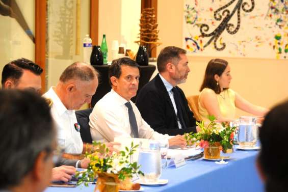 Lancement des discussions sur l’avenir institutionnel