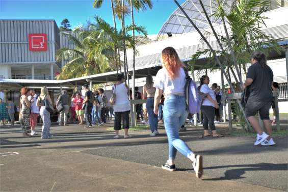 Plus diplômées que les hommes, les Calédoniennes restent moins insérées dans le monde du travail
