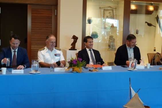 Dernier jour de Valls en Calédonie : les discussions ont repris