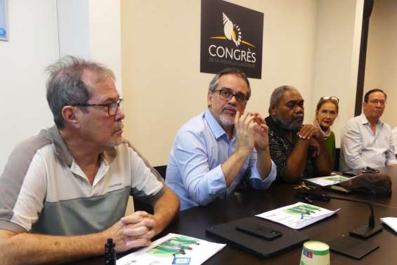 Pour Calédonie ensemble, Marine Le Pen fait preuve de 