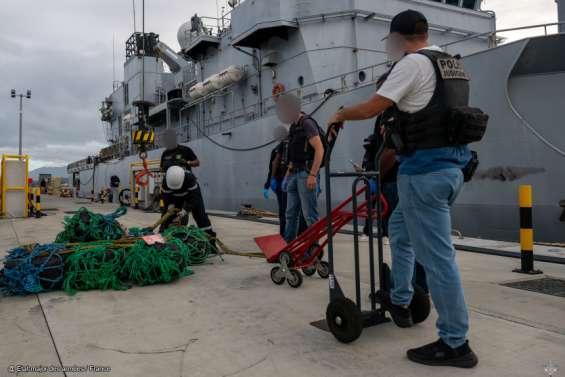 Ce que l’on sait sur la saisie de 2,5 tonnes de cocaïne opérée au large de la Nouvelle-Calédonie