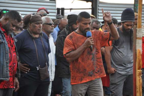 Sommet sur l’avenir institutionnel : des chefs coutumiers dénoncent leur absence aux négociations