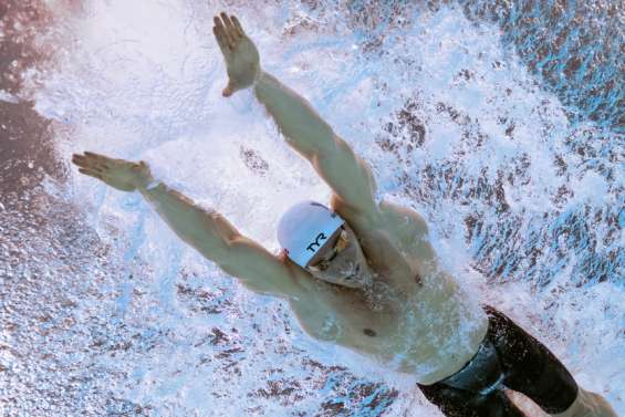 Mondiaux de natation : Grousset démarre en force, McIntosh commence sa moisson