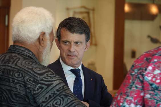 Manuel Valls annonce la venue de la mission interministérielle de reconstruction