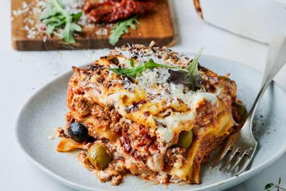 [MAGAZINE] Lasagne d'agneau aux olives, tartelette de carotte et tarte pomme et jamelon, les recettes du week-end