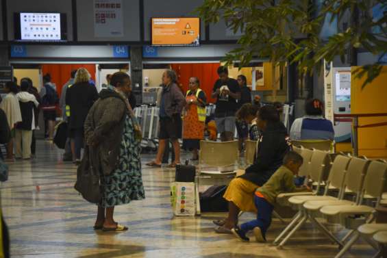 Transfert d’Aircal à Tontouta : une enquête menée auprès des passagers à l’aérodrome de Magenta