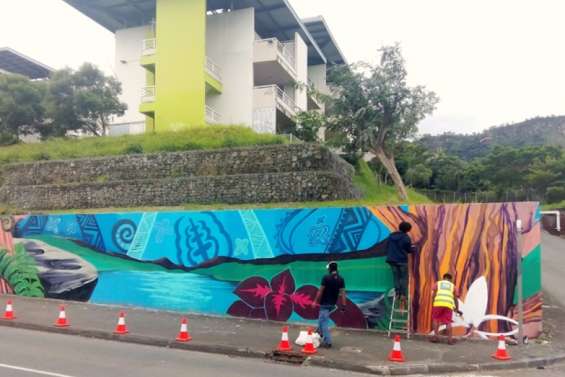 Dumbéa : Couleurs pays dévoile sa fresque rue Becquerel