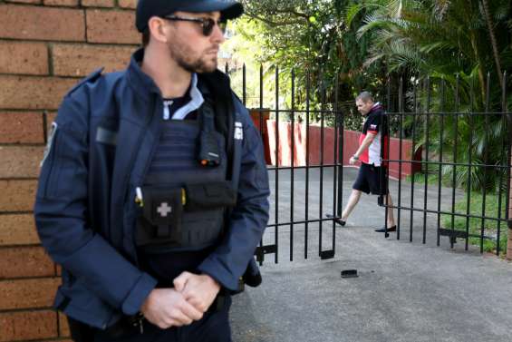 Australie : un homme arrêté après avoir forcé l’enceinte du consulat russe en voiture