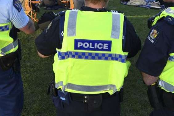 Nouvelle-Zélande : un père en cavale depuis près de quatre ans abattu lors d’un affrontement avec la police