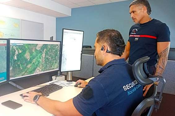 Déploiement de drones et d’hélicoptères, calcul des surfaces brûlées… Quel est le rôle de la cellule feux de forêt ?