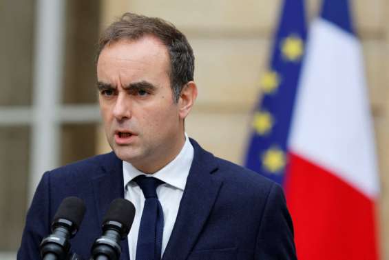 Sébastien Lecornu reconduit à Matignon au risque de la censure