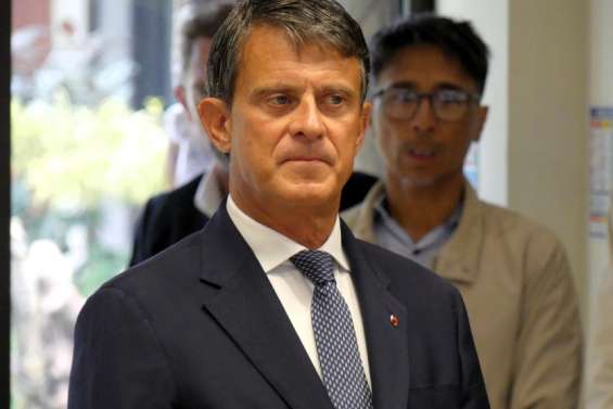 Outre-mer : Valls 
