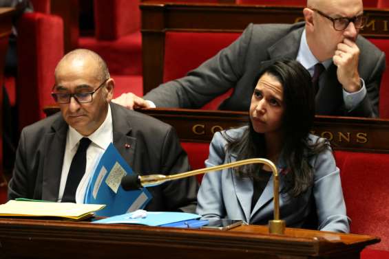 Le Sénat vote dans l’urgence pour reporter les élections provinciales