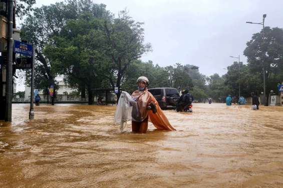Pluies torrentielles au Vietnam : quatre morts et 100 000 maisons inondées