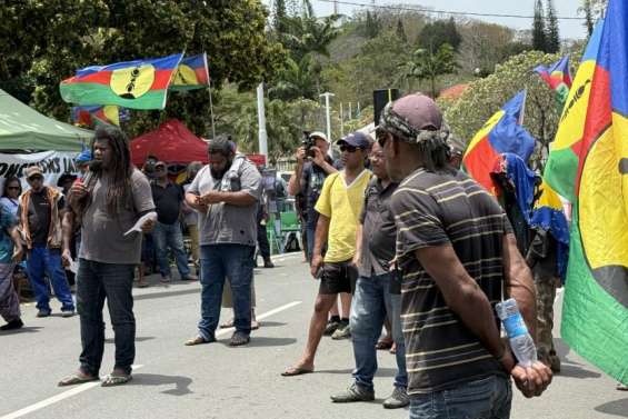 Les indépendantistes en quête d’unité face à l’accord de Bougival