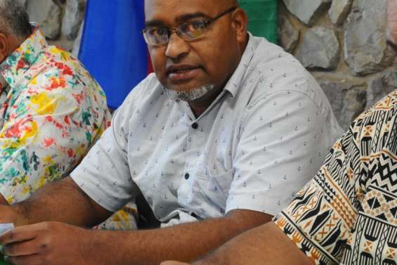 Visite de Naïma Moutchou : le FLNKS demande un 