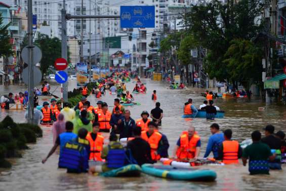[Mise à jour] Au Vietnam, le bilan des inondations grimpe à 90 morts