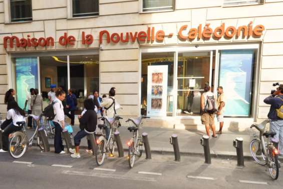 Fermeture de la Maison de la Nouvelle-Calédonie : l’Éveil océanien critique 