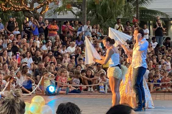 La magie de Noël s’invite sur la place des Cocotiers