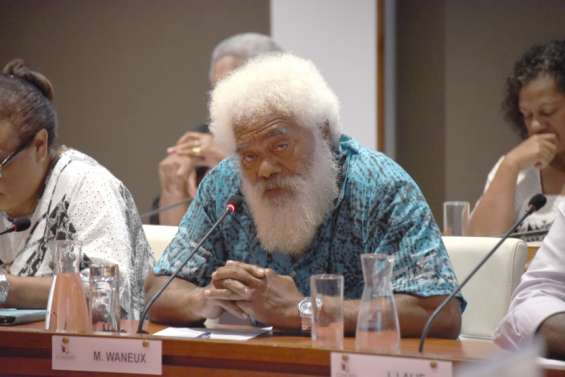 Mathias Waneux retrouve son fauteuil à la tête de la province des Îles