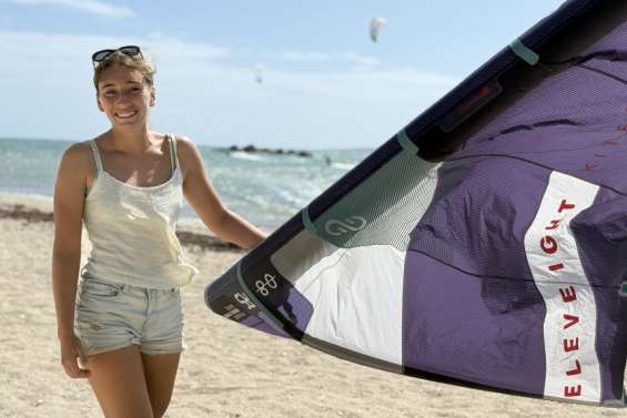 Phoebe Rocher, la Calédonienne qui s’envole vers les sommets du kitesurf mondial