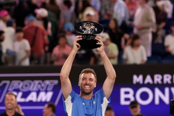 Tennis : à Melbourne, un amateur bat les pros et empoche un million de dollars