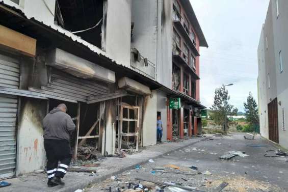 Émeutes : le projet de surprime dans les contrats d’assurance abandonné