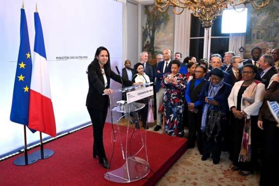 Vœux 2026 : Naïma Moutchou ouvre ses priorités par la Nouvelle-Calédonie