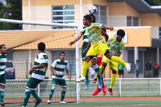 Football : la Super Ligue reprend le 7 mars dans un format 