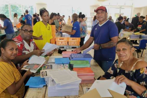 Municipales : mise sous pli de la propagande électorale