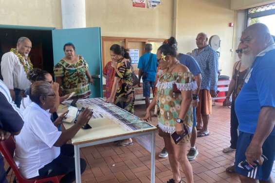 Municipales : à Païta, les électeurs attendent 