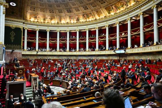 Bougival : l’Assemblée s’empare d’une réforme constitutionnelle très mal embarquée