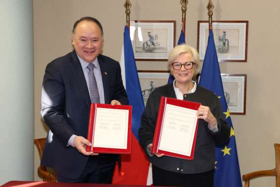 La France et les Philippines signent un accord renforçant leur coopération militaire