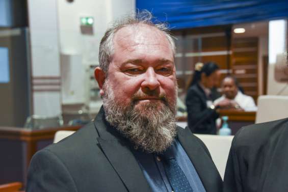 Agression sexuelle en vol : six mois avec sursis et cinq ans d’inéligibilité pour Jean Creugnet