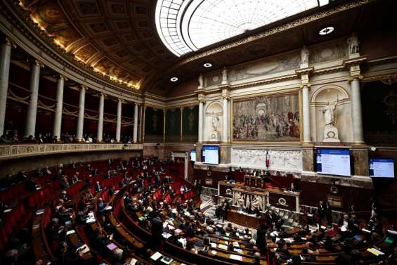L’Assemblée rejette la réforme constitutionnelle, réunion autour de Lecornu la semaine prochaine