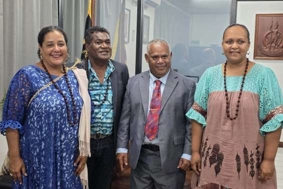 La présence d’une délégation du FLNKS à un forum économique au Vanuatu provoque la polémique