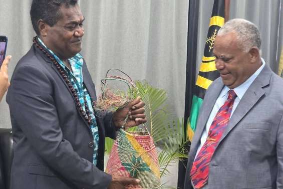 Souveraineté des îles Matthew et Hunter : Christian Tein réaffirme le soutien du FLNKS au Vanuatu