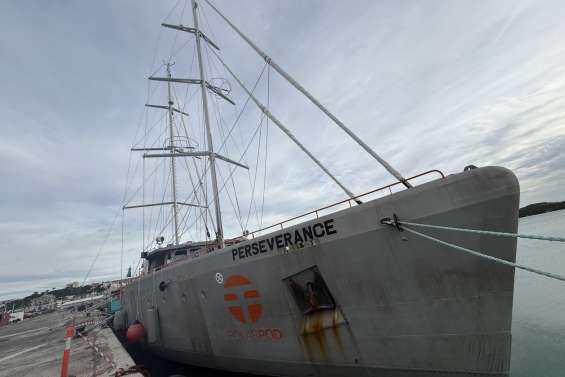 Le Persévérance, laboratoire flottant des océans extrêmes, fait escale à Nouméa