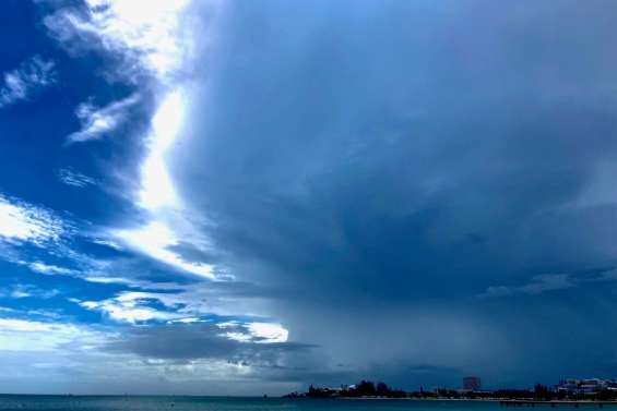 Orages et fortes pluies : tout le pays placé en vigilance jaune