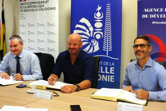 Le gouvernement et l’État signent le prêt garanti de 44 milliards de francs