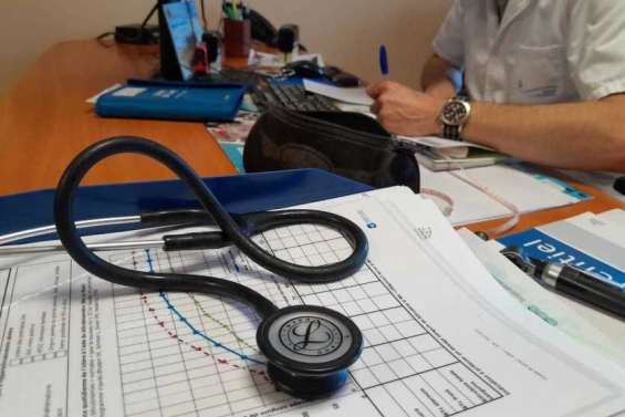Hôpital : face aux difficultés de recrutement, le gouvernement veut faire évoluer le statut des praticiens