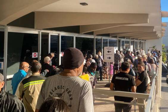 Provinciales : les 298 bureaux de vote sont ouverts