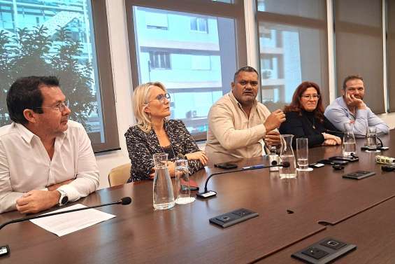 Comment l’Éveil océanien et Les Loyalistes-Le Rassemblement ont trouvé un 