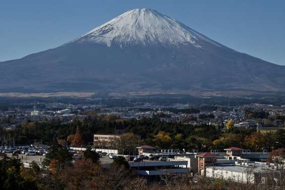 Un Japonais abandonne son fils de 7 ans sur le mont Fuji pendant des heures
