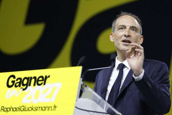 Présidentielle : l’eurodéputé de centre gauche Glucksmann officialise sa candidature