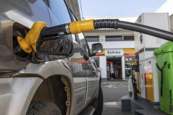 [INFOGRAPHIE] En août, les prix en léger repli sur fond de baisse des tarifs à la pompe