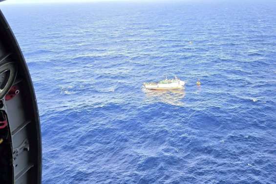 Îles Salomon : le ferry Awka secouru après trois jours de dérive